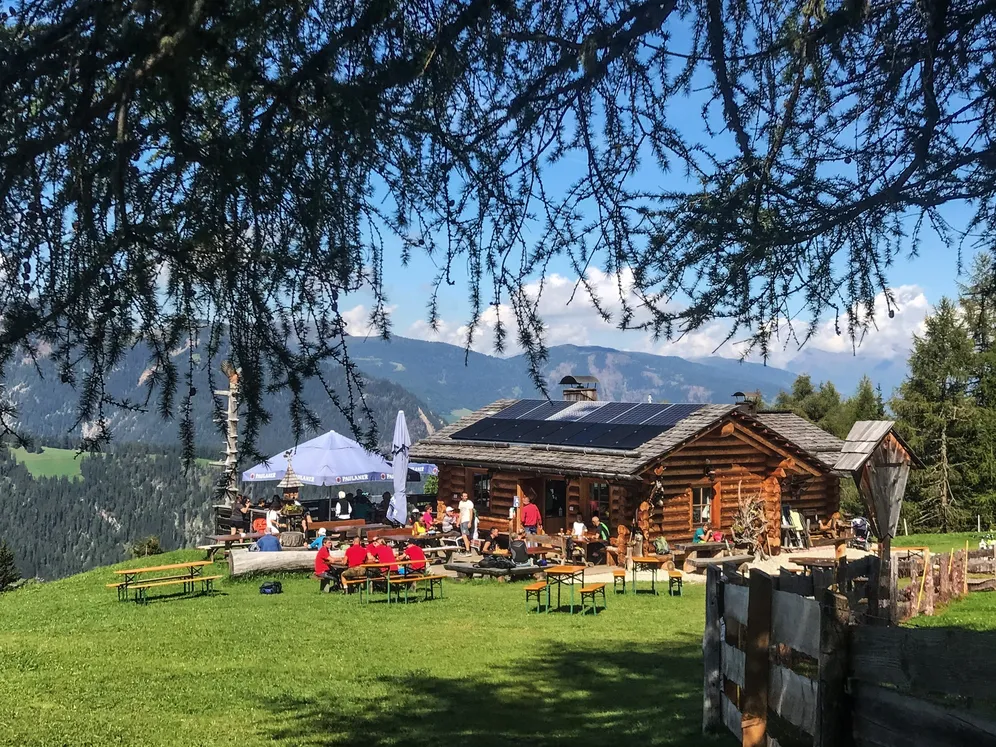 𝗢𝗣𝗘𝗡𝗜𝗡𝗚 𝗗𝗔𝗬 𝗔𝗧 𝗧𝗛𝗘 𝗥𝗔𝗡𝗖𝗛 🍽

Il Ranch da André ha aperto le sue porte, dando il via alla stagione estiva di una delle 𝘁𝗮𝗽𝗽𝗲 𝗽𝗶𝘂̀ 𝗶𝗺𝗽𝗲𝗿𝗱𝗶