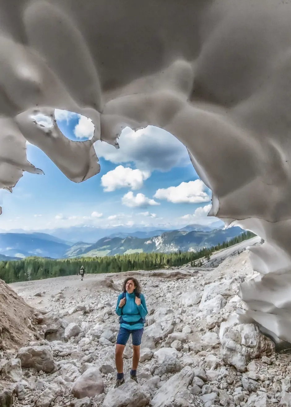 La grotta della neve a La Crusc