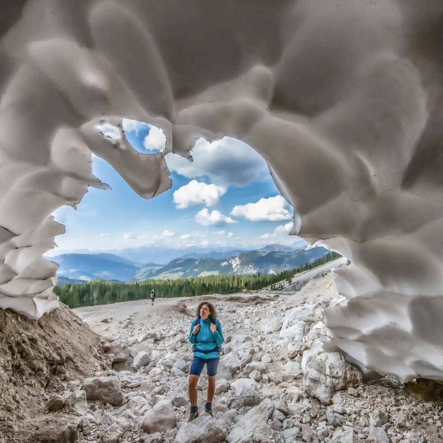 La grotta della neve a La Crusc
