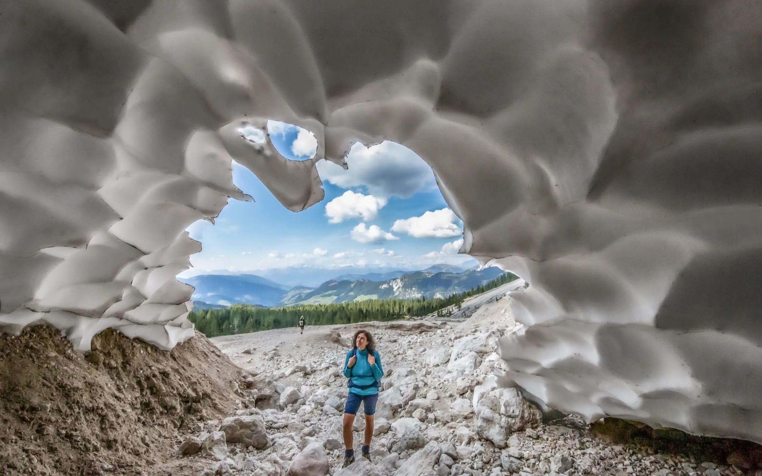 Die Schneehöhle in la Crusc