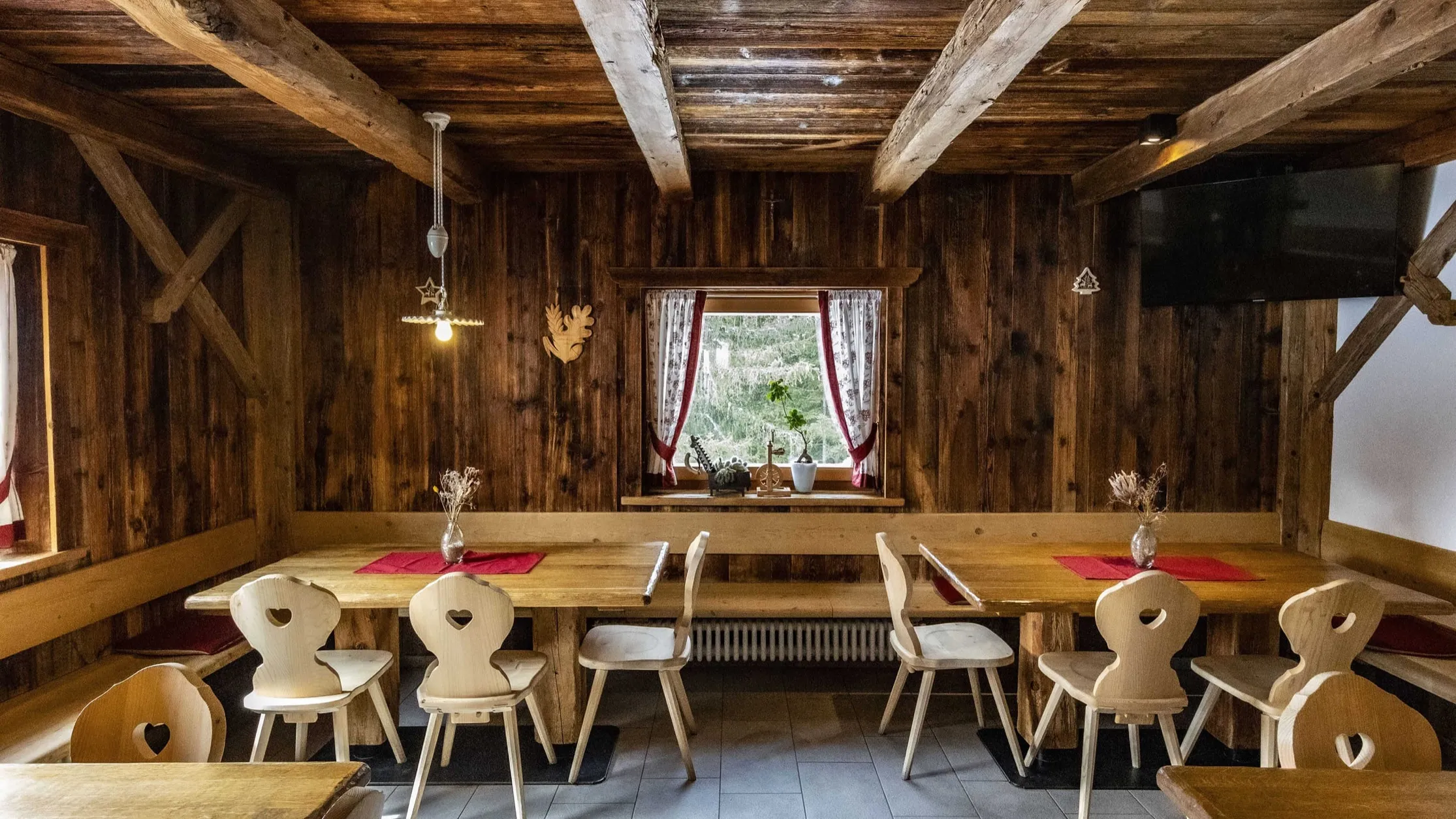 Interni Rifugio Nagler La Crusc