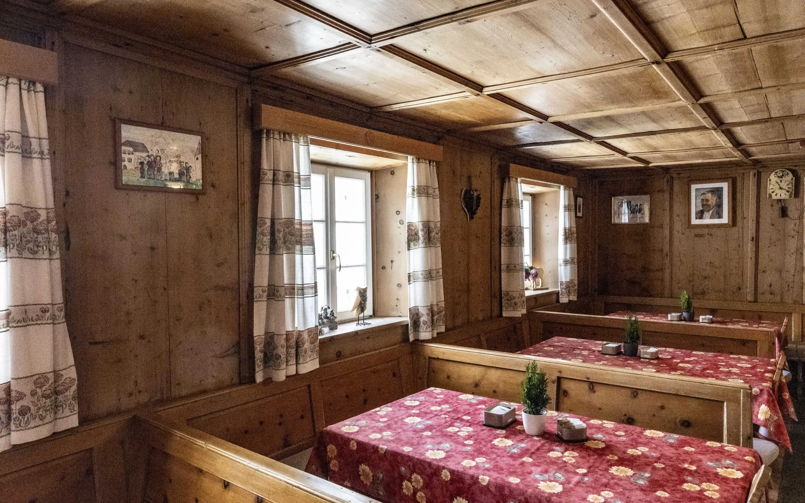 Interni stube rifugio la crusc 2