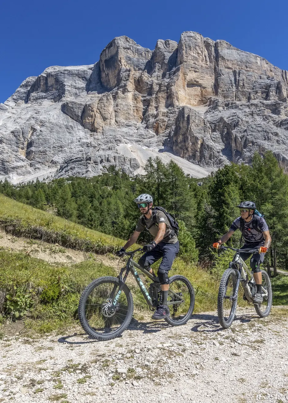 Tour mountain bike la crusc