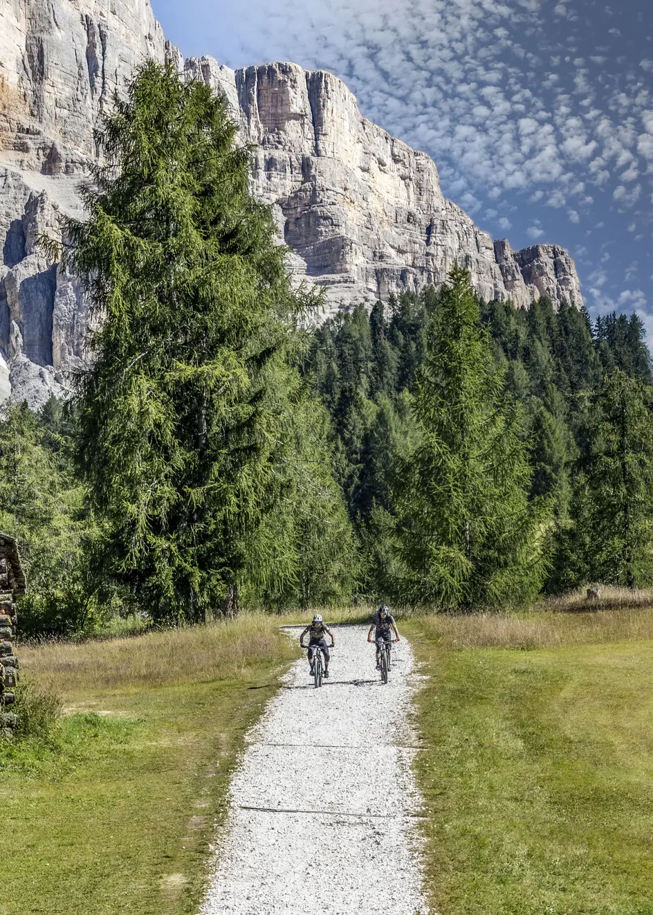 Prati dell'Armentara in mountain bike in Alta Badia