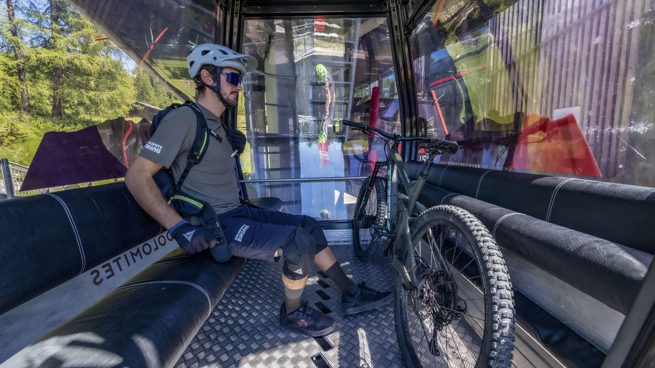 Ovovia La Crusc 2 con Mountain Bike