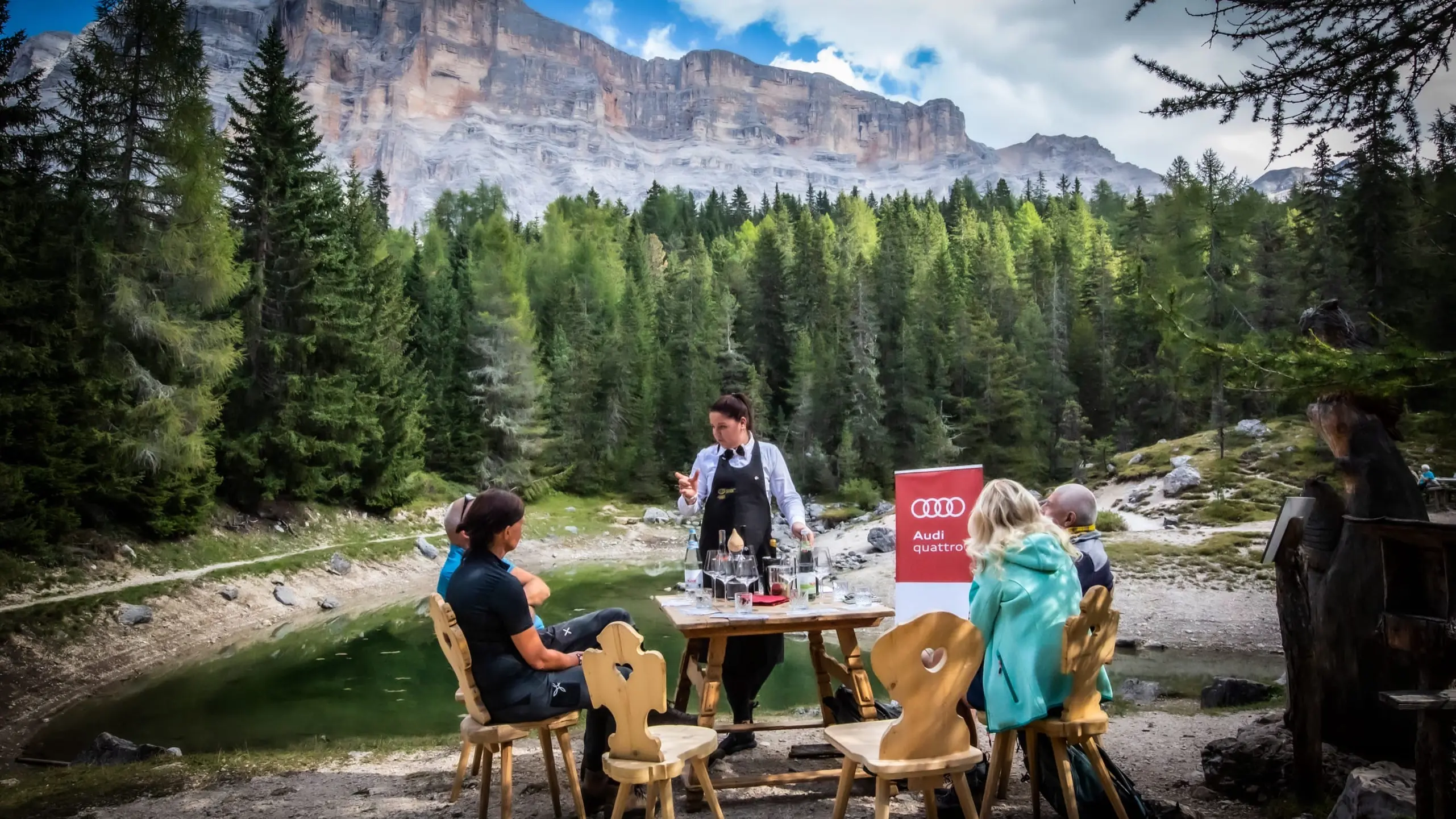 Sommelier at high altitude La Crusc