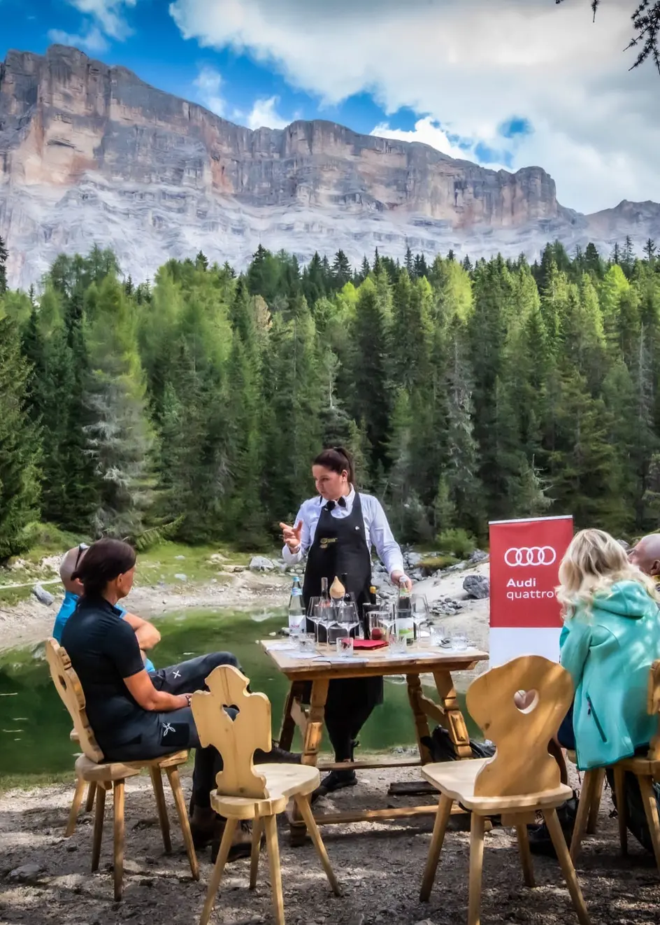 Sommelier im hochgelegenen La Crusc/Heiligkreuz Dolomiten