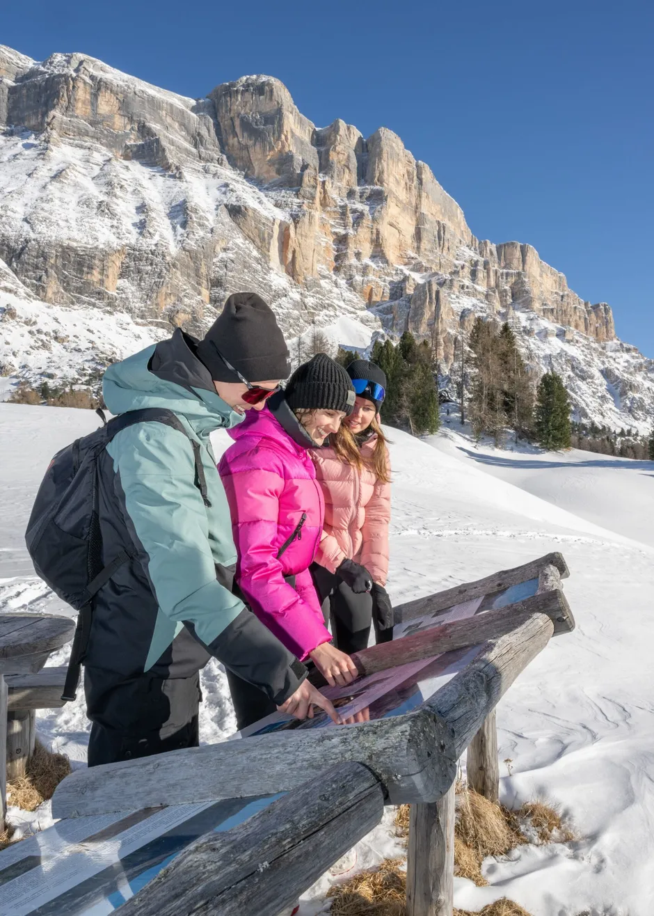 (Dolo)mythical winter walks