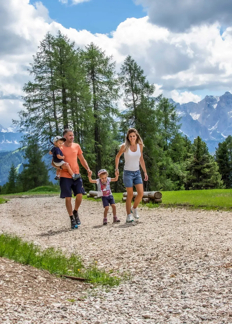 Passeggiata in famiglia a La Crusc - Alta Badia