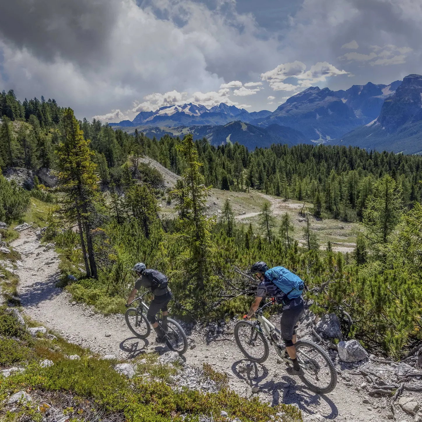 in mountain bike da La Crusc verso San Cassiano