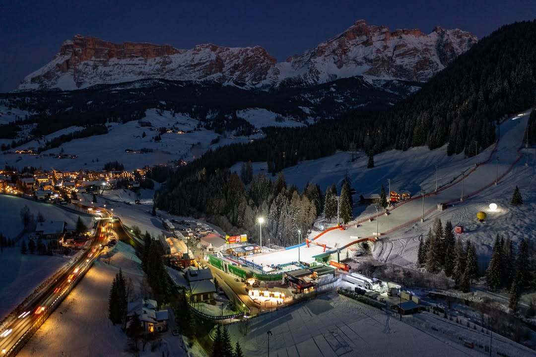 𝗔𝗨𝗗𝗜 𝗙𝗜𝗦 𝗦𝗞𝗜 𝗪𝗢𝗥𝗟𝗗 𝗖𝗨𝗣 𝗔𝗟𝗧𝗔 𝗕𝗔𝗗𝗜𝗔 ⛷️🏁
Questo fine settimana si terrà l'Audi FIS Ski World Cup sulla mitica 𝗚𝗿𝗮𝗻 𝗥𝗶𝘀𝗮! Domenica 22 dice